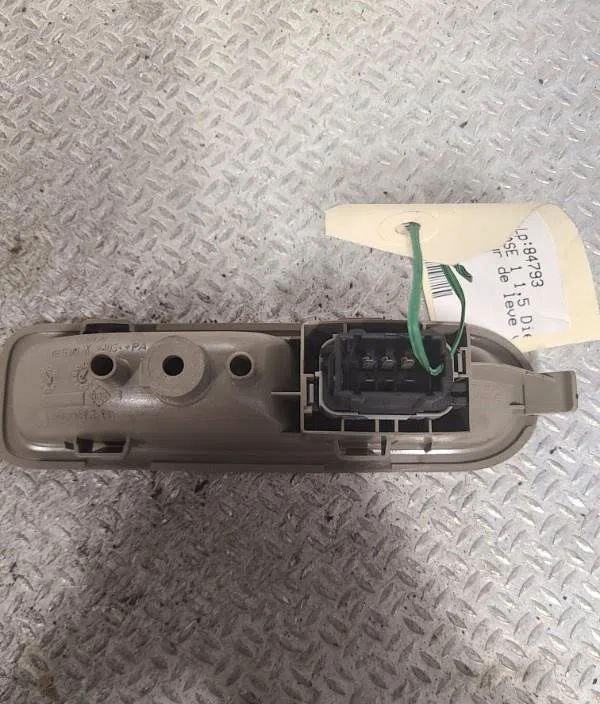 Commande leve-glace porte arrière gauche RENAULT CLIO 3  CLIO 3 PHASE 1 occasion — photo 2