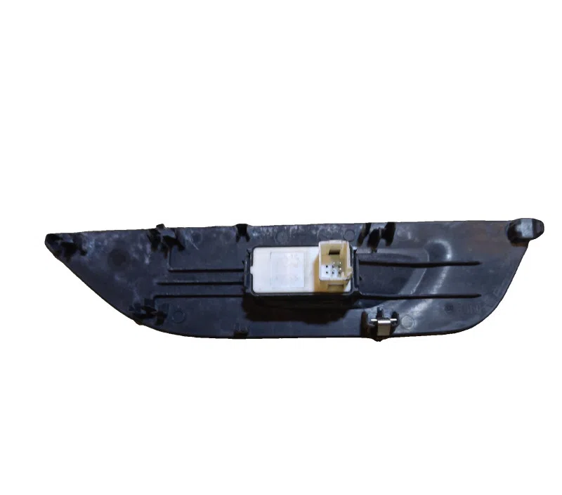 COMMANDE LEVE-GLACE PORTE AVANT DROIT PEUGEOT 2008 II 9826360077 — photo 2
