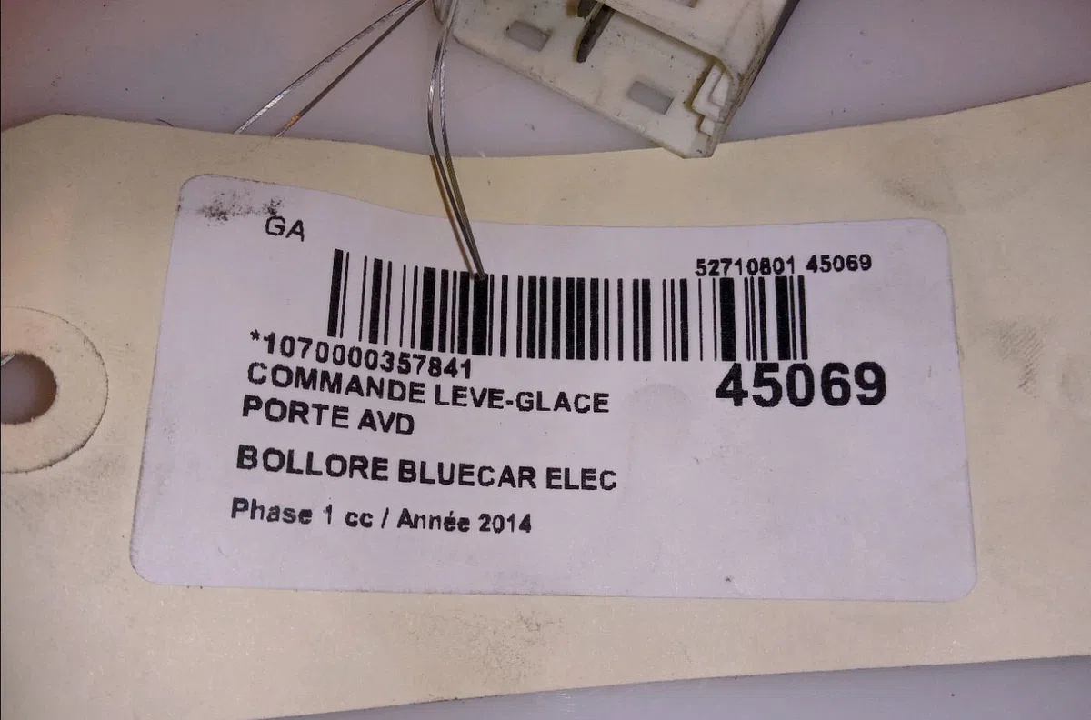 Commande lève-glace porte avant droite Bluecar BLUEUTILITY Ev50 (2011) 3 portes occasion — photo 4