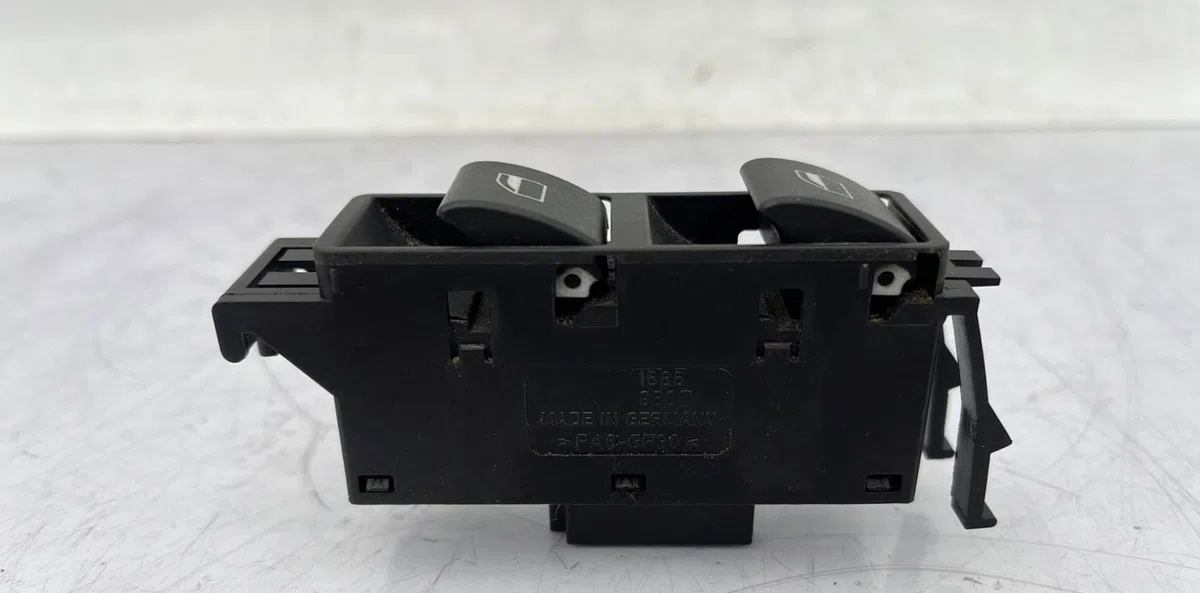 Commande lève-glace porte avant droite BMW SERIE 3 E46 PHASE 2 occasion — photo 3