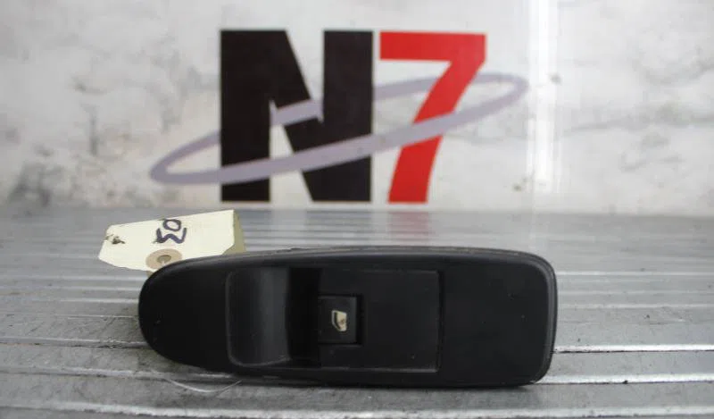 Commande lève-glace porte avant droite CITROEN C4 PICASSO 1 occasion — photo 2