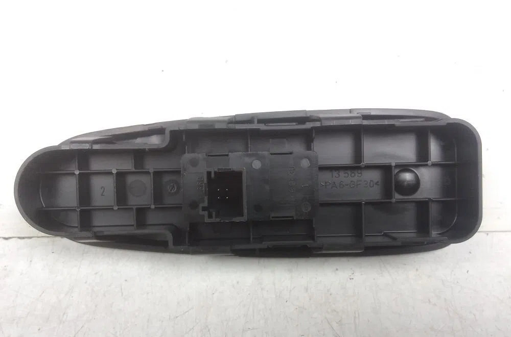 Commande lève-glace porte avant droite CITROEN C4 PICASSO I 2011 occasion — photo 2