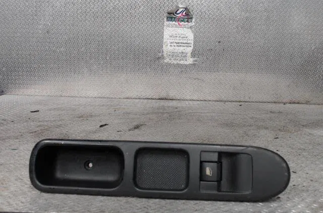 Commande lève-glace porte avant droite PEUGEOT 207  207 PHASE 2 occasion