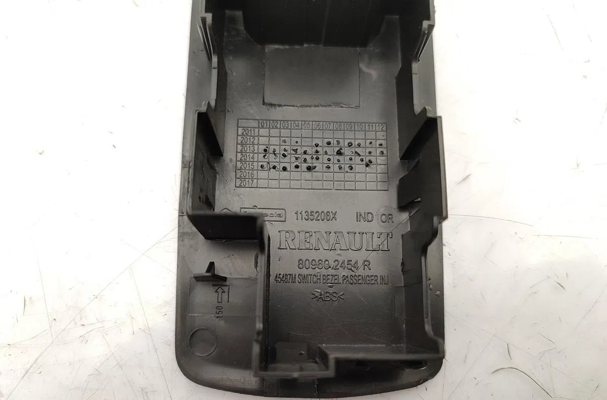 Commande lève-glace porte avant droite RENAULT CLIO 4 PHASE 1 occasion