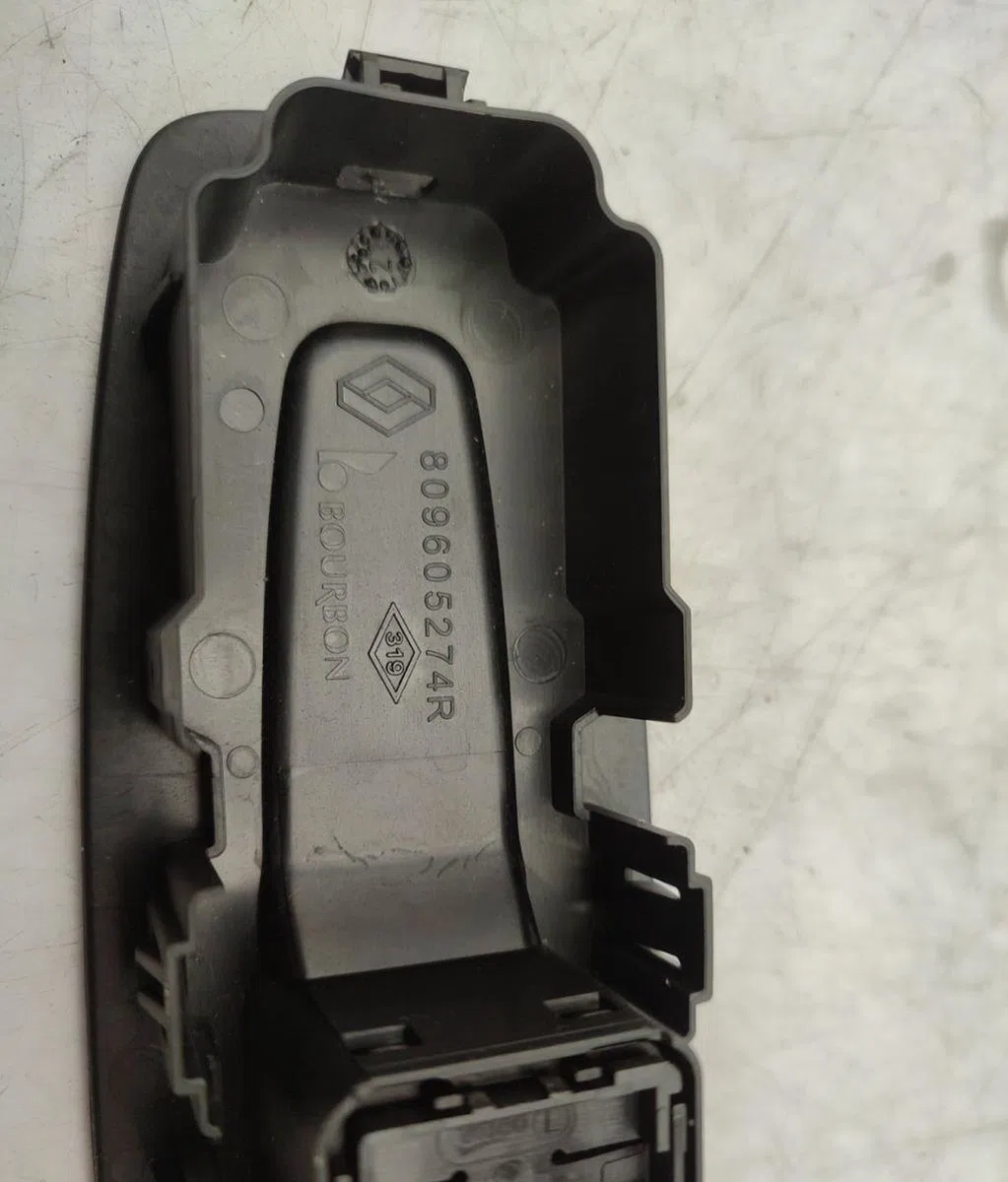 Commande lève-glace porte avant droite RENAULT SCENIC 4 occasion — photo 3