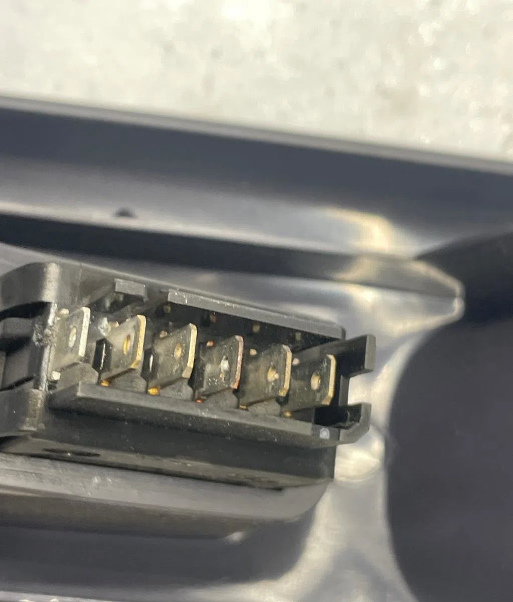Commande lève-glace porte avant droite RENAULT TWINGO 1 PHASE 1 occasion — photo 2