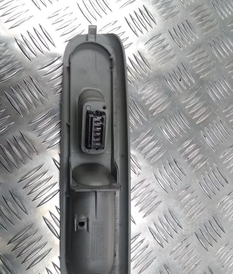 Commande lève-glace porte avant droite RENAULT TWINGO I 2002 occasion — photo 2