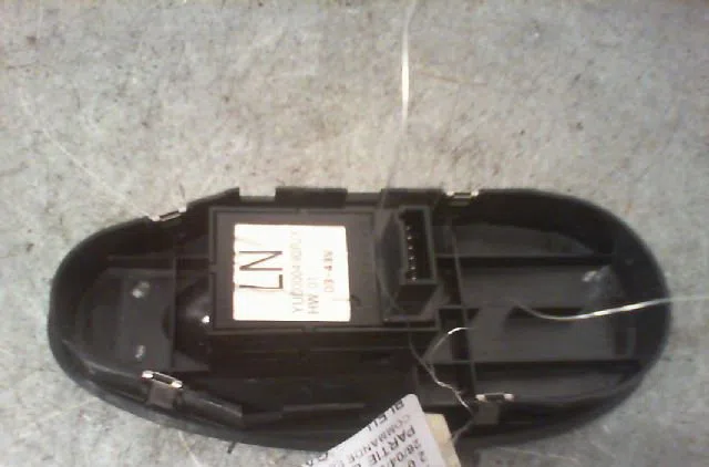 Commande lève-glace porte avant droite ROVER 75 Phase 1 06-1999--03-2004 occasion — photo 2