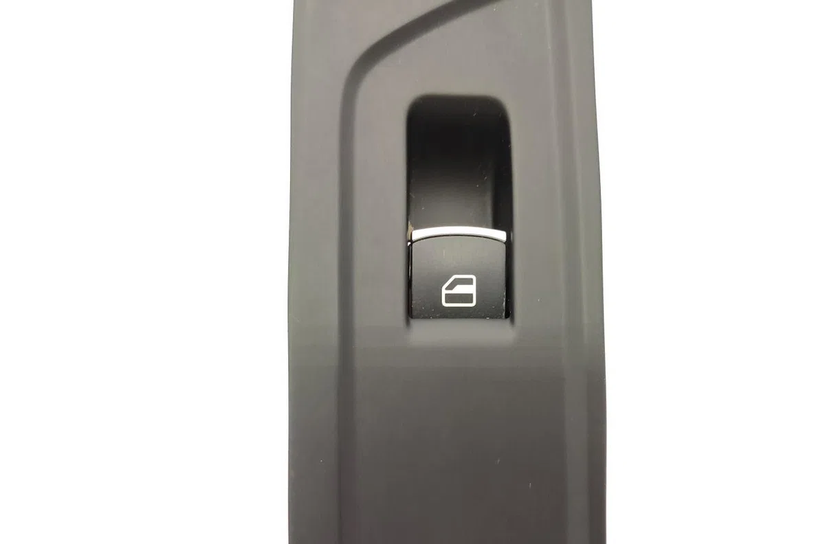 Commande lève-glace porte avant droite VOLKSWAGEN PASSAT 6 occasion — photo 4