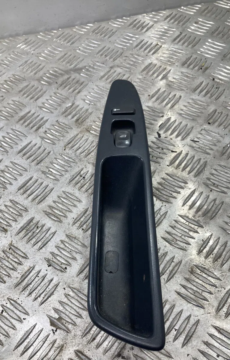 Commande lève-glace porte avant droite VOLVO V 40 1 PHASE 2 BREAK occasion — photo 2