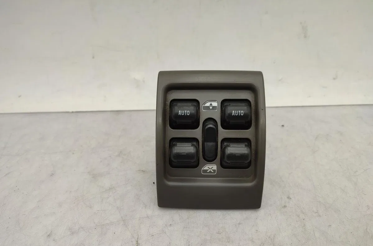 Commande lève-glace porte avant gauche CHRYSLER PT CRUISER PHASE 1 BREAK occasion — photo 2