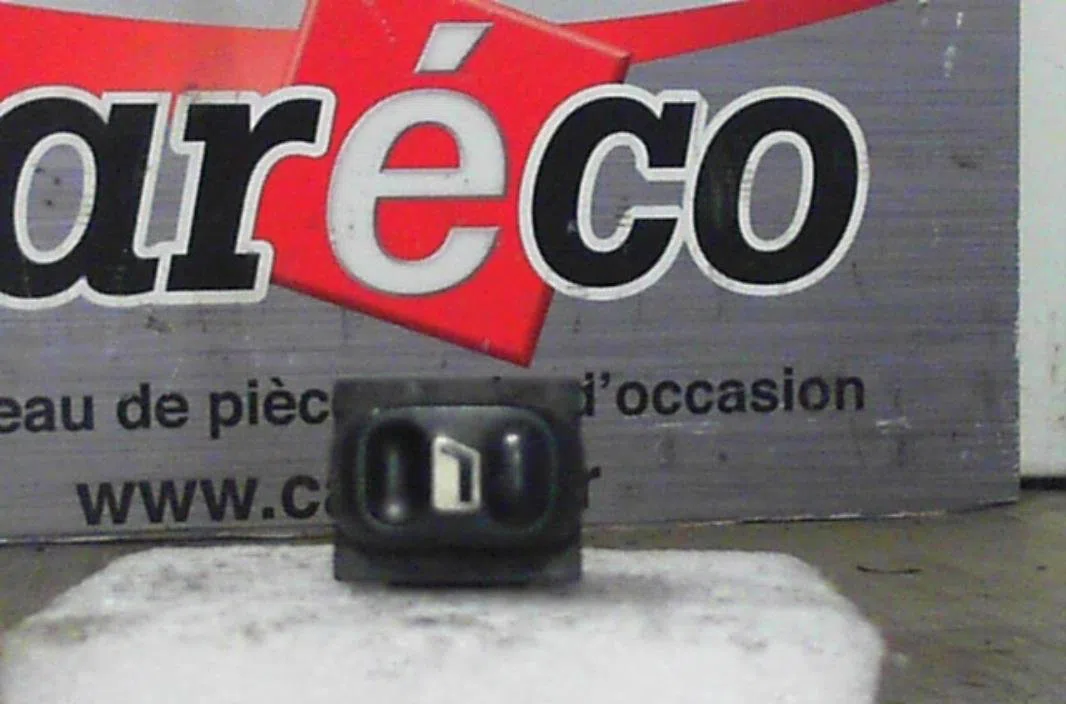 Commande lève-glace porte avant gauche Citroen EVASION Monospace (22, U6) 2.1 td (1996-2002) occasion — photo 2
