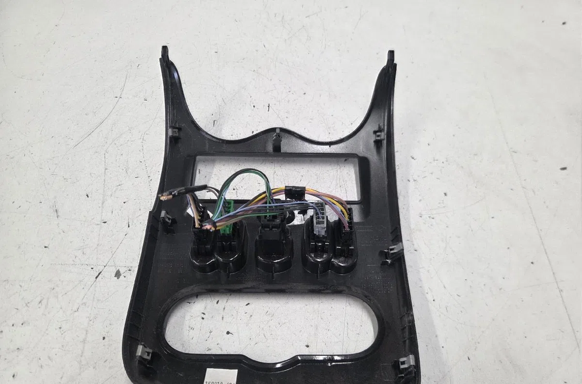 Commande lève-glace porte avant gauche DACIA DUSTER 1 PHASE 1 occasion — photo 2