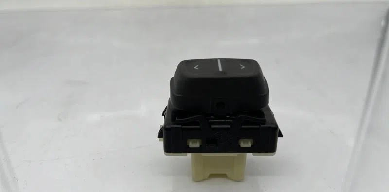 Commande lève-glace porte avant gauche DACIA SANDERO 2 PHASE 2 occasion — photo 2