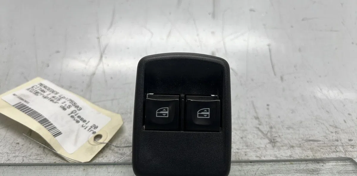 Commande lève-glace porte avant gauche MERCEDES CITAN 1 415 occasion — photo 2