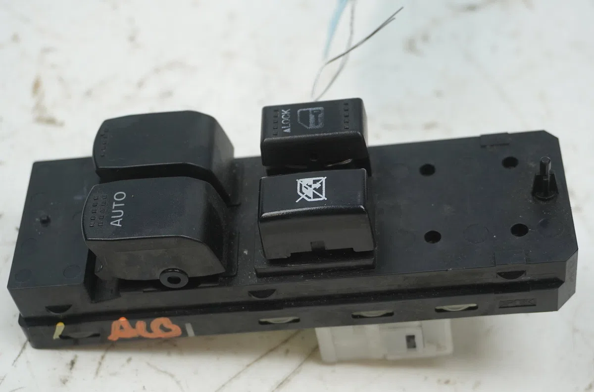Commande lève-glace porte avant gauche Opel AGILA (B) (H08) 1.3 cdti (f68) (2008-2010) 5 portes occasion — photo 3