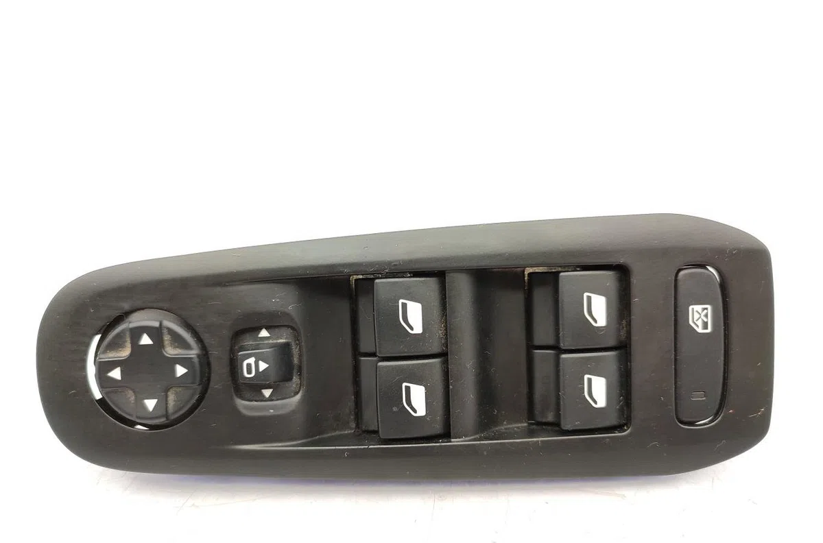 Commande lève-glace porte avant gauche PEUGEOT 308 2 PHASE 2 occasion — photo 3
