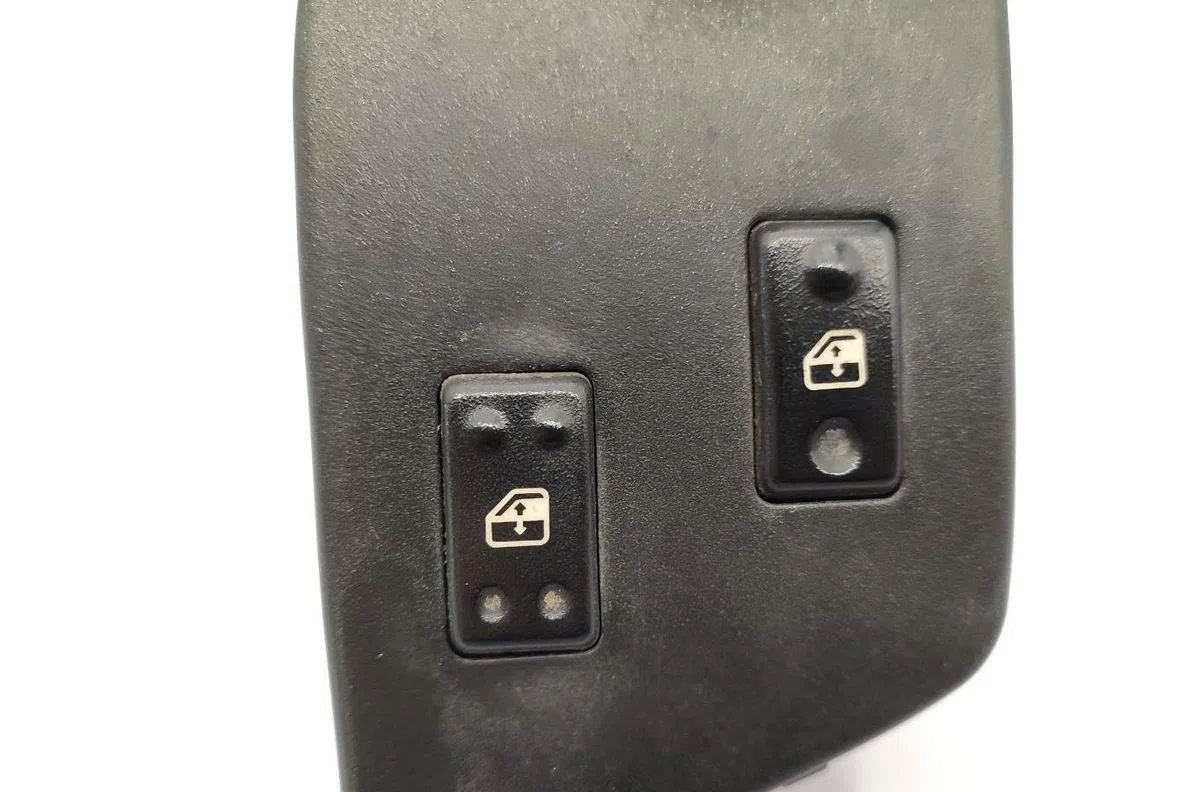 Commande lève-glace porte avant gauche RENAULT SAFRANE PHASE 1 occasion — photo 2