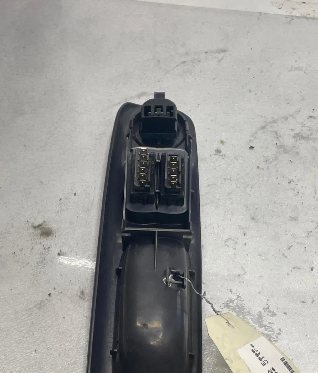 Commande lève-glace porte avant gauche RENAULT TWINGO 1 PHASE 1 occasion — photo 4