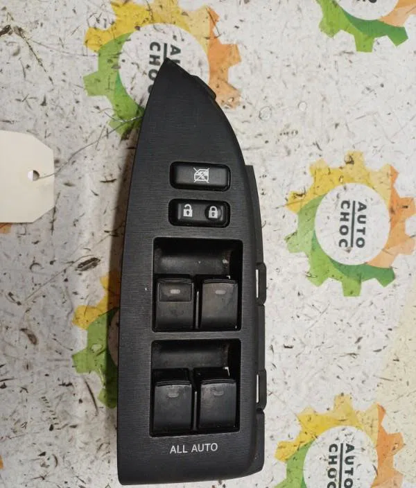 Commande lève-glace porte avant gauche TOYOTA PRIUS 3 PHASE 1 occasion — photo 4