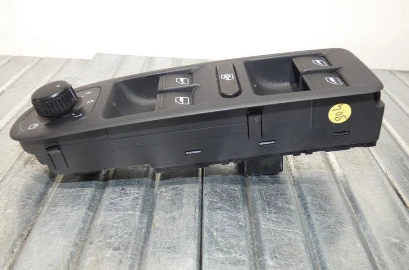 Commande lève-glace porte avant gauche VOLKSWAGEN GOLF 6 occasion — photo 2