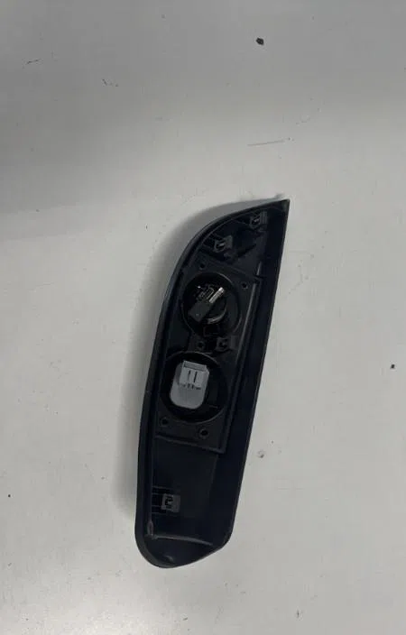 Commande rétroviseurs extérieures électriques PEUGEOT BIPPER occasion — photo 2