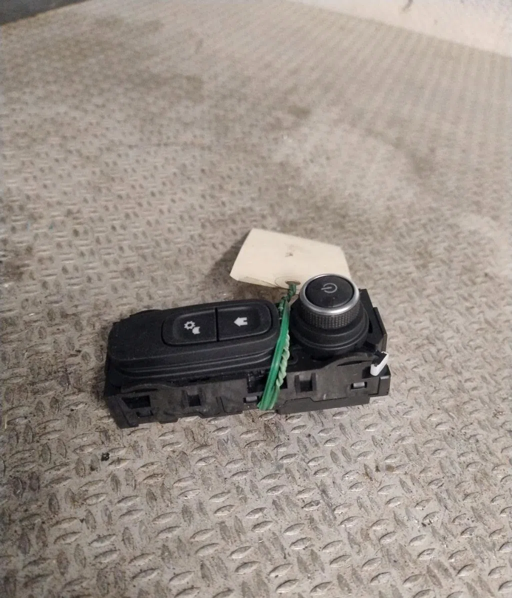 Commande toit ouvrant RENAULT MASTER 3 PHASE 3 occasion — photo 2