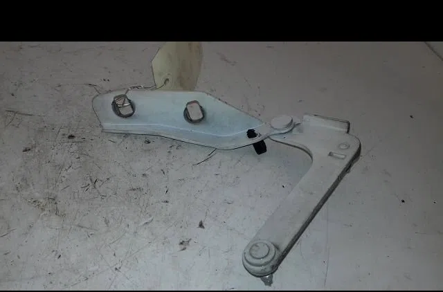 Compas d capot Ford C-MAX (DM2) 1.8 tdci (2007-2010) 5 portes occasion — photo 2