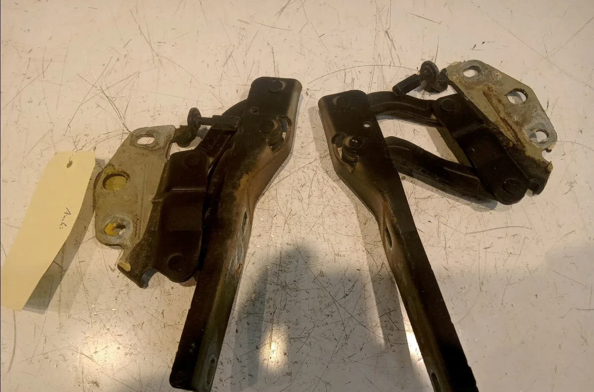 Compas d capot Volkswagen PASSAT B6 Variant (3C5) 2.0 tdi (2005-2010) 5 portes occasion — photo 2