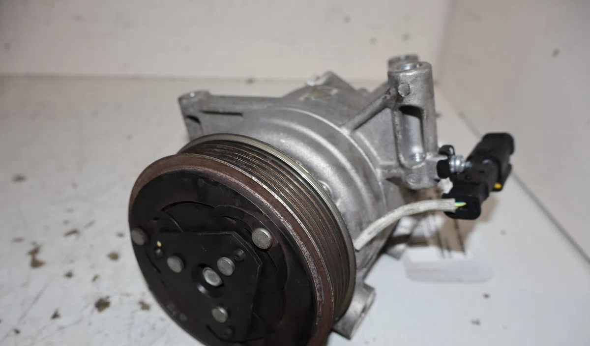 Compresseur air conditionne Citroen C1 II (PA_, PS_) 1.0 vti 68 (2014) occasion — photo 3