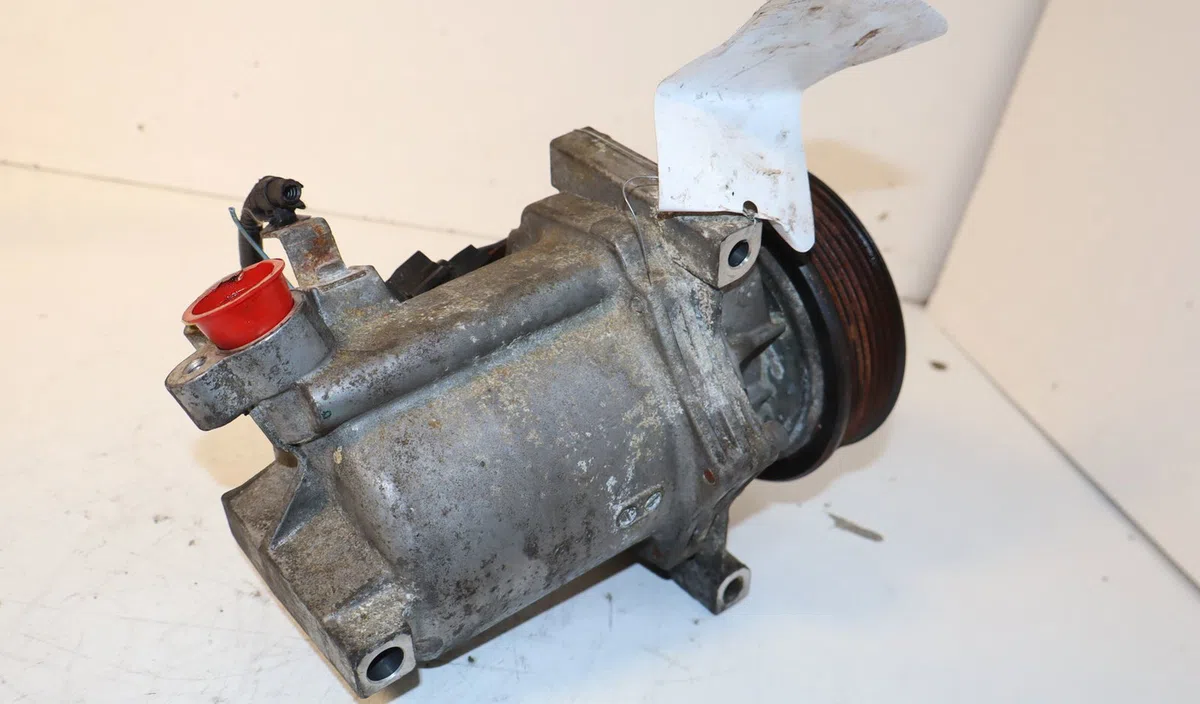 Compresseur air conditionne Dacia LODGY (JS_) 1.6 lpg (2013) occasion — photo 2