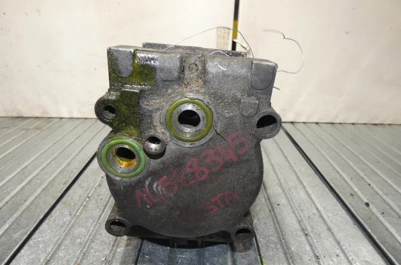 Compresseur air conditionne FORD FIESTA 4 PHASE 2 occasion — photo 4