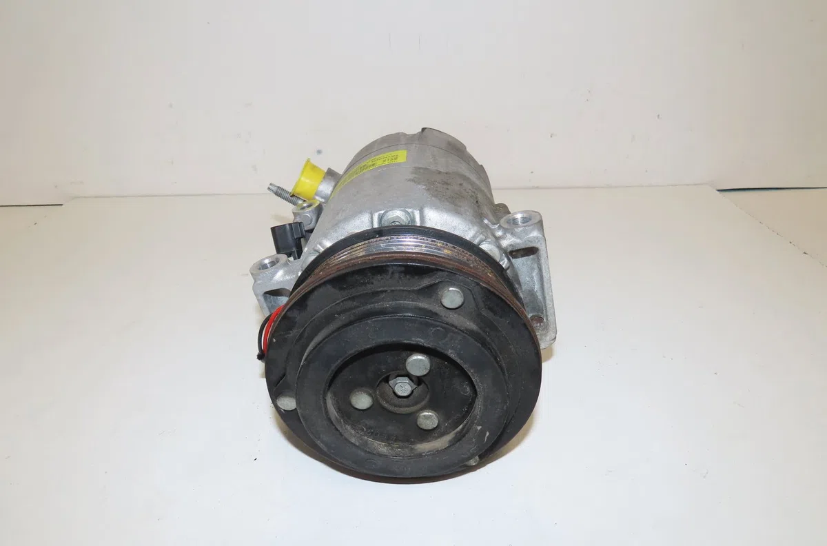 Compresseur air conditionne Ford KUGA II (DM2) 2.0 tdci (2013-2014) occasion — photo 2