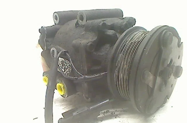 Compresseur air conditionne Ford MONDEO III (B5Y) 2.0 16v (2000-2007) occasion — photo 2