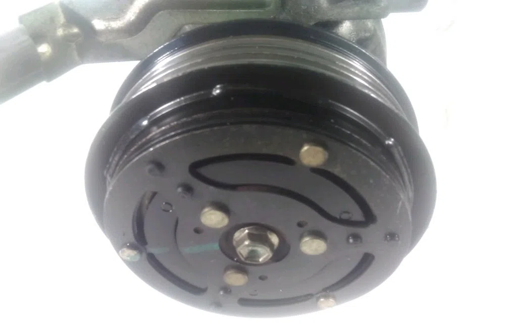 Compresseur air conditionne Lancia YPSILON (843_) 1.2 (843.axa1a) (2003-2011) occasion — photo 2