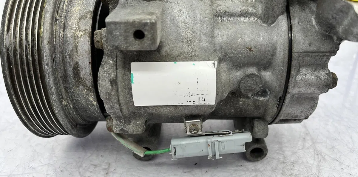 Compresseur air conditionne NISSAN NOTE 1 PHASE 1 occasion — photo 4