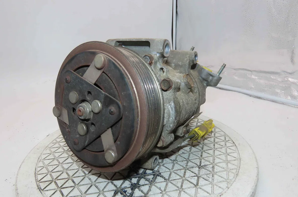 Compresseur air conditionne PEUGEOT 307 occasion — photo 2