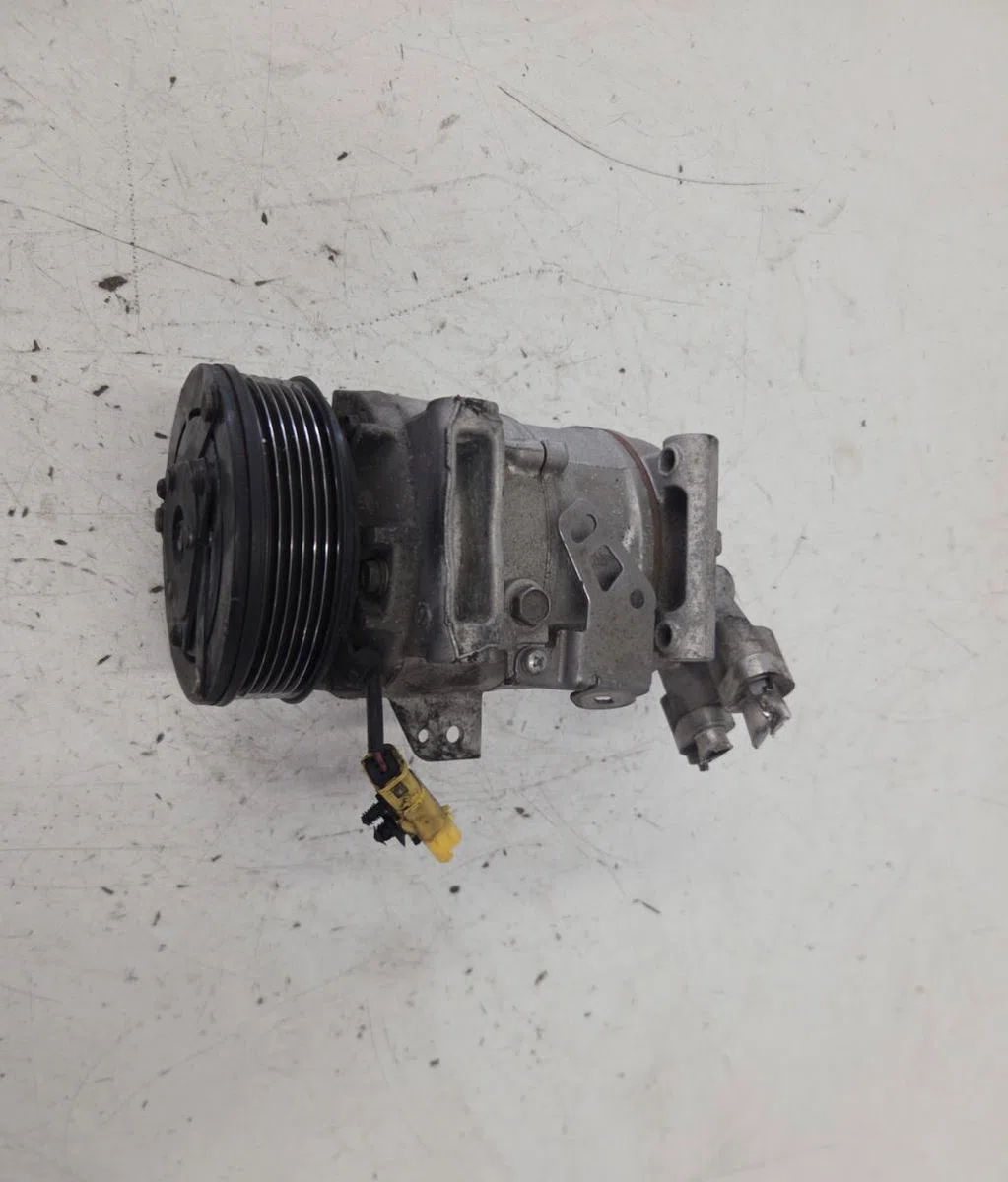 Compresseur air conditionne PEUGEOT 308 2 PHASE 2 occasion — photo 2