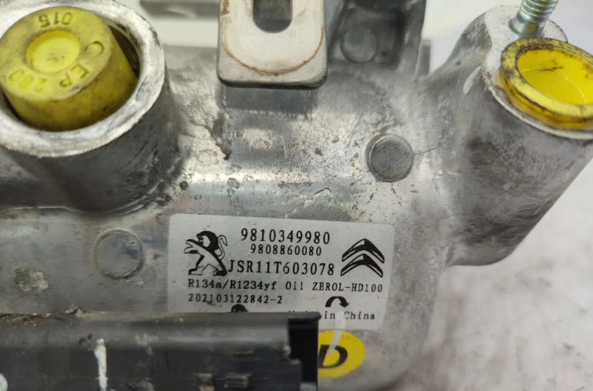 Compresseur air conditionne PEUGEOT PARTNER 3 PHASE 1 occasion — photo 2