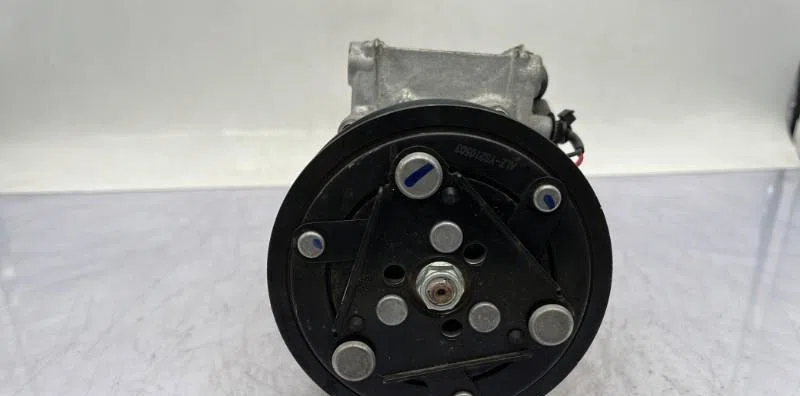 Compresseur air conditionne RENAULT CLIO 5 PHASE 1 occasion — photo 3