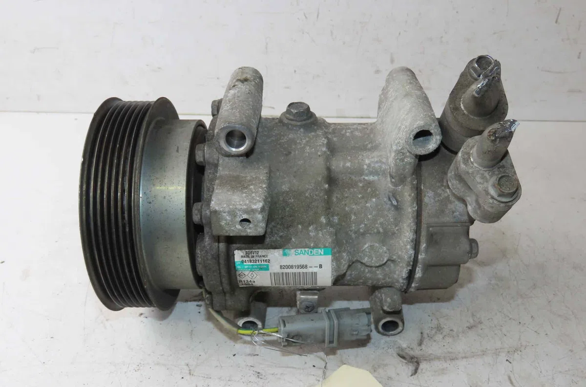 Compresseur air conditionne RENAULT CLIO III occasion — photo 2
