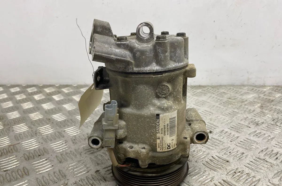 Compresseur air conditionne RENAULT KANGOO 2 PHASE 2 occasion — photo 2