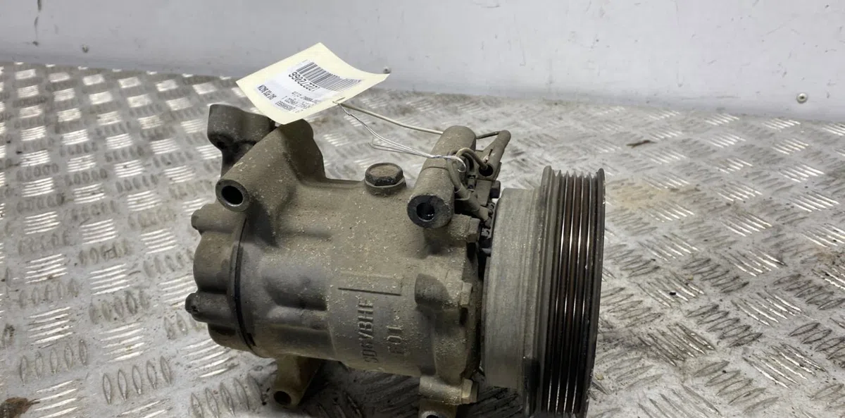 Compresseur air conditionne Renault KANGOO (KC0-1_) 1.5 dci (kc07) (2001) occasion — photo 2