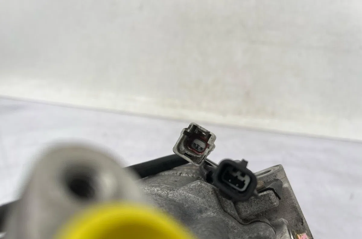 Compresseur air conditionne RENAULT LAGUNA 3 PHASE 2 occasion — photo 4