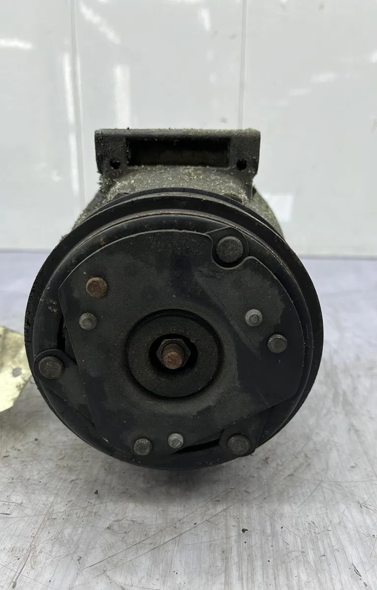 Compresseur air conditionne RENAULT MEGANE 1 PHASE 2 occasion — photo 4
