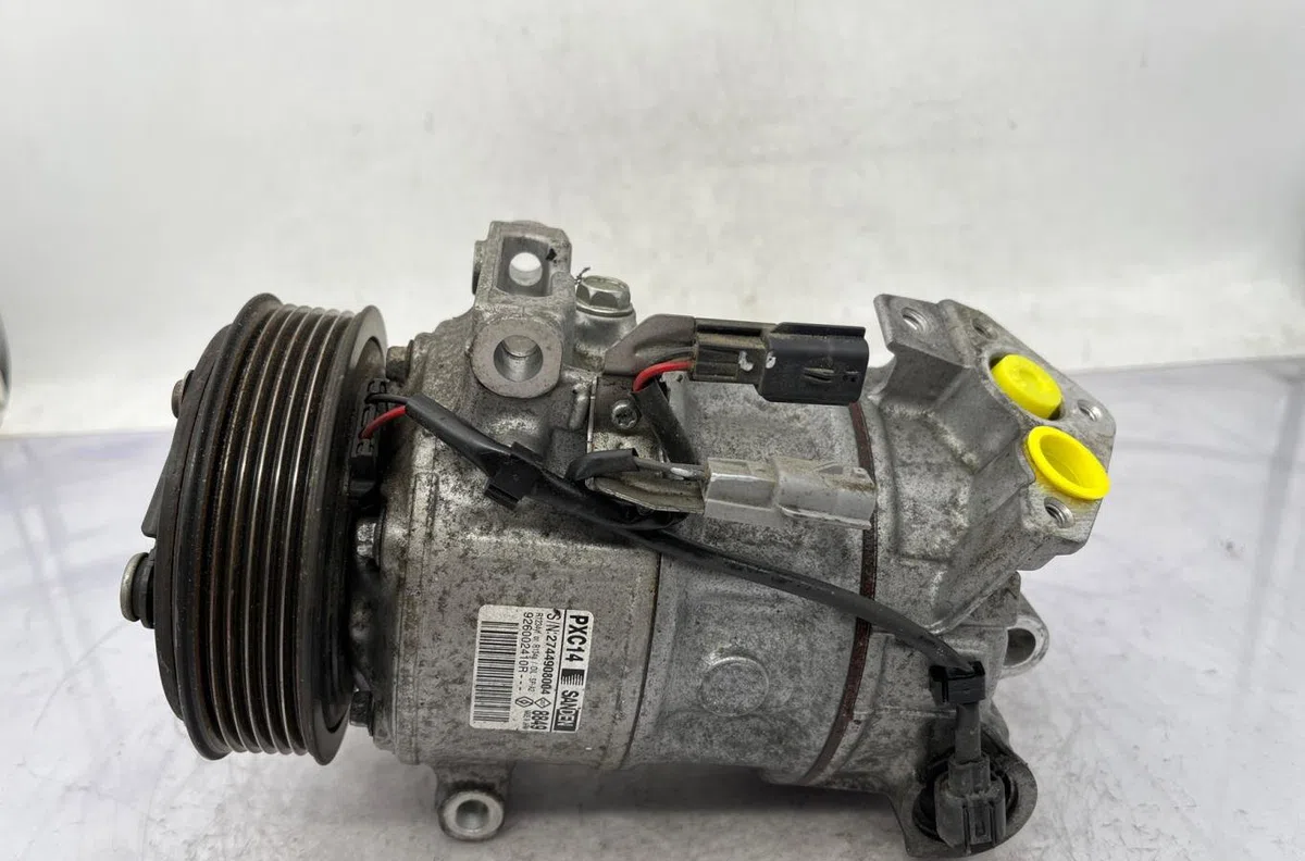 Compresseur air conditionne RENAULT MEGANE 4 PHASE 1 BREAK occasion — photo 4