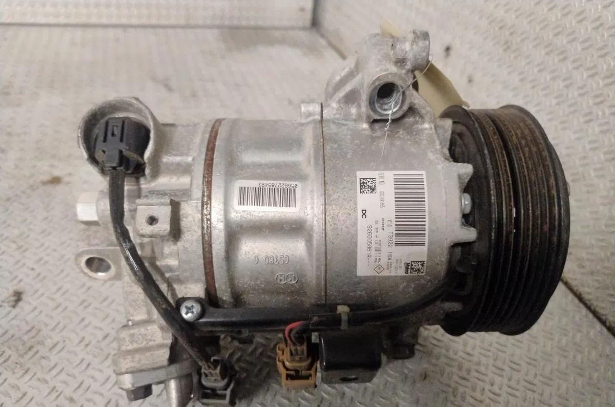 Compresseur air conditionne RENAULT TWINGO 3  TWINGO 3 PHASE 2 occasion — photo 2