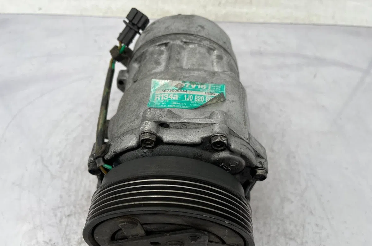 Compresseur air conditionne VOLKSWAGEN GOLF 4 occasion — photo 2