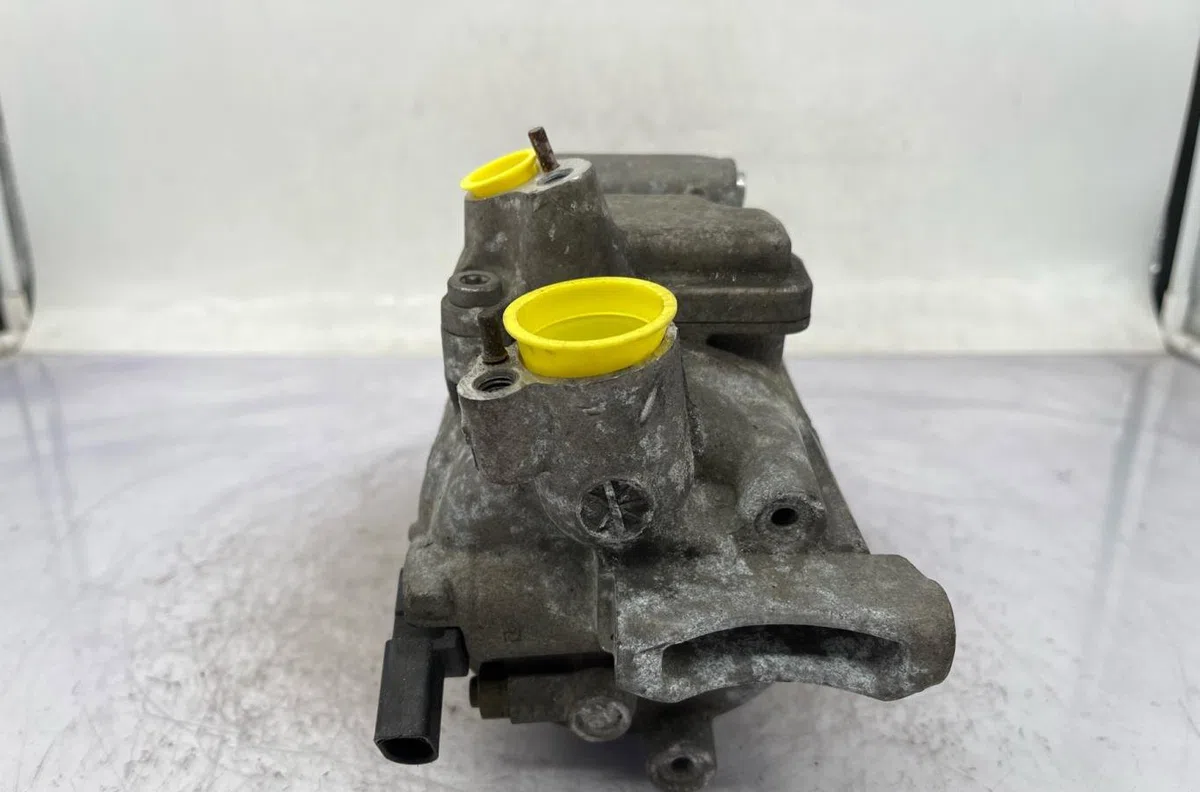 Compresseur air conditionne VOLKSWAGEN GOLF 6 occasion — photo 4