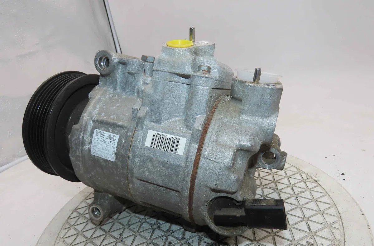 Compresseur air conditionne VOLKSWAGEN GOLF VI occasion — photo 2